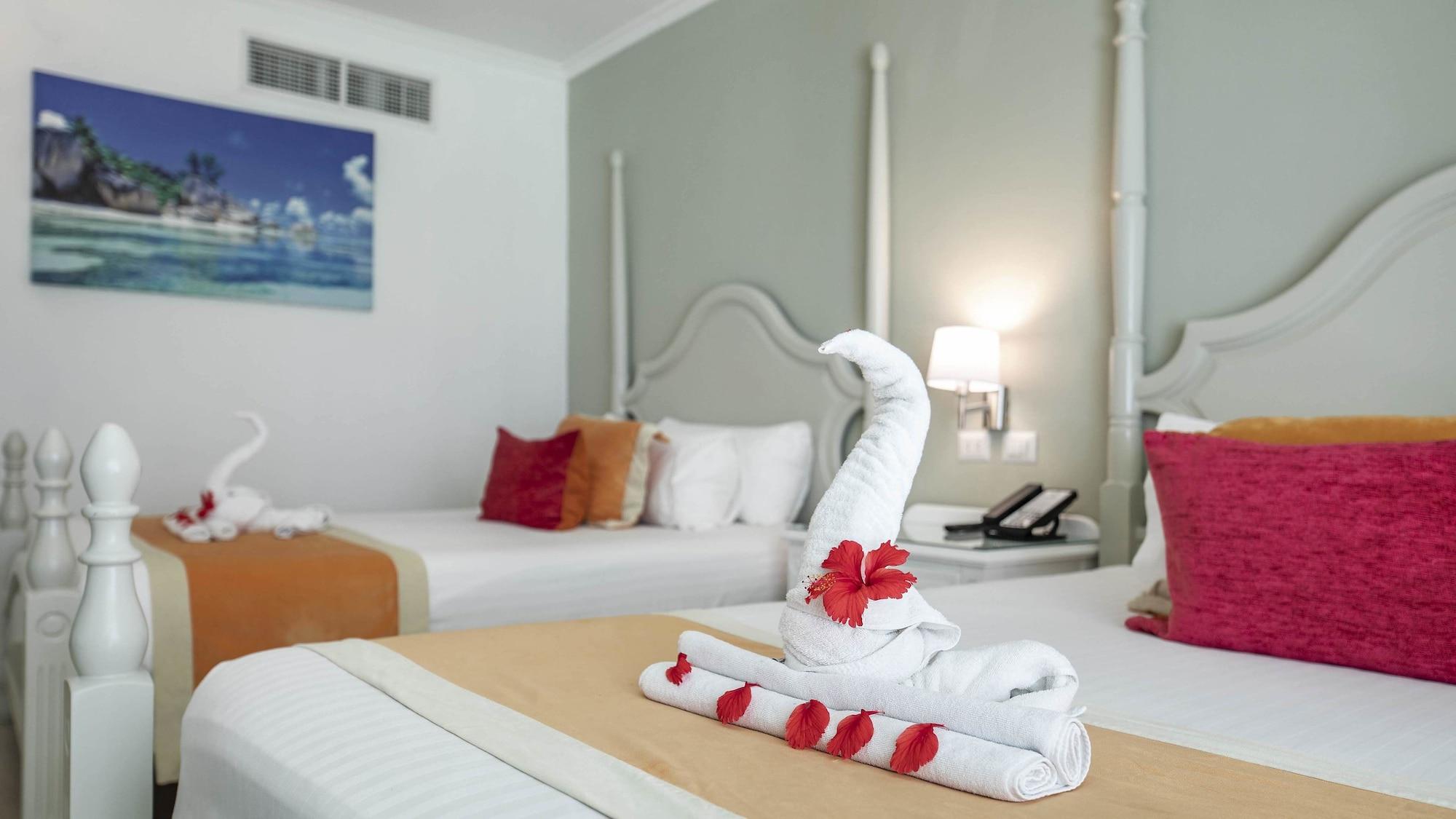 Be Live Collection Punta Cana (Adults Only) Екстериор снимка A towel swan